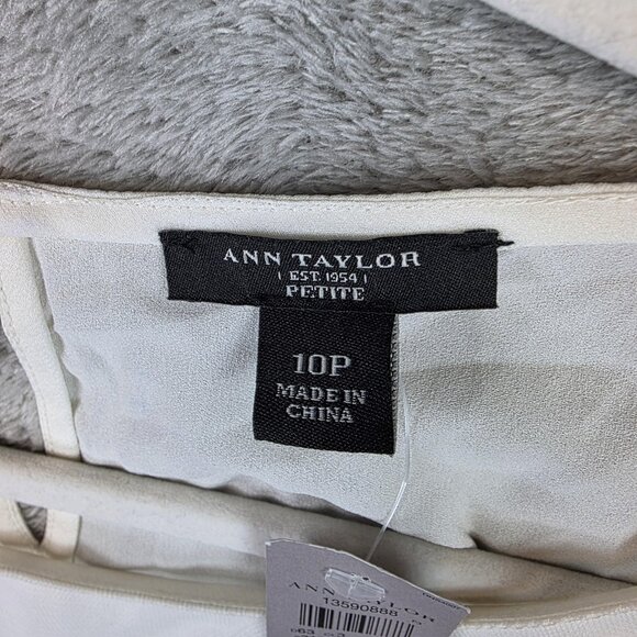 Ann Taylor Blouse Womens 10P Petite Cream Black Lace Floral Scallop Hem New - Picture 2 of 9